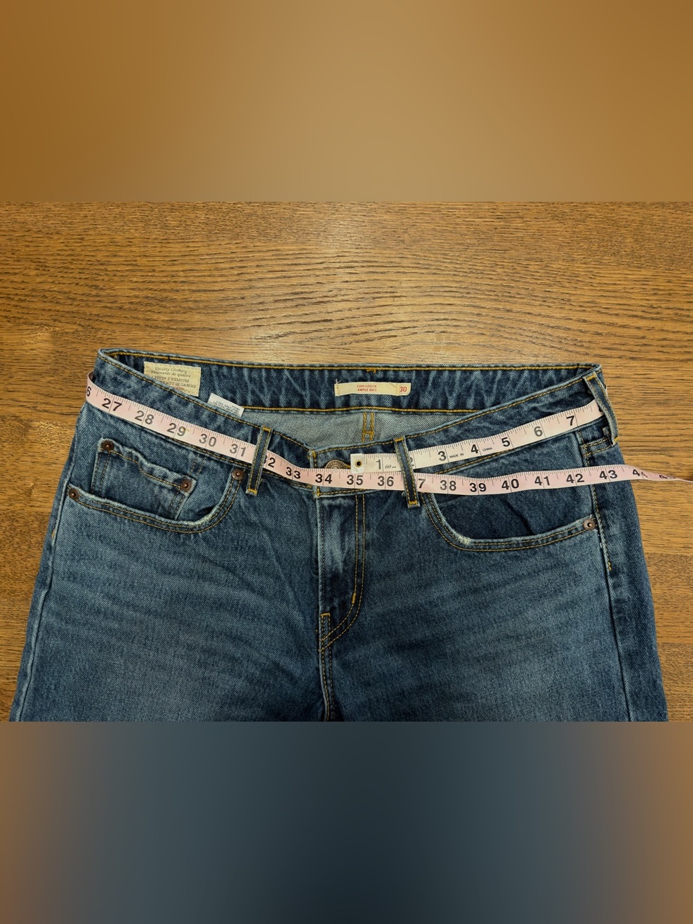 Levi’s Size 30 Low Loose Jeans - Picture 11 of 12
